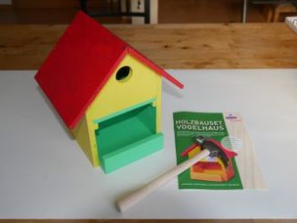 Fertiger Vogelfutterhausbausatz für Kinder